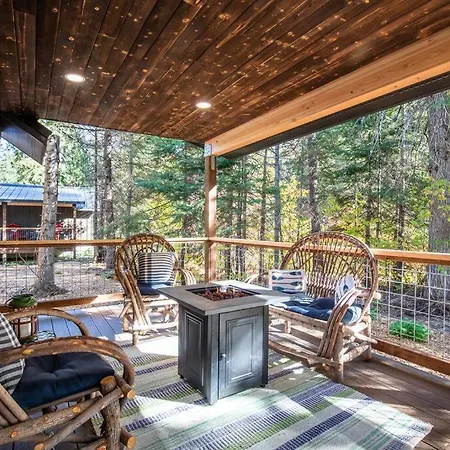 Lake House Tiny Cabin Near Lake Wenatchee Leavenworth Exterior photo